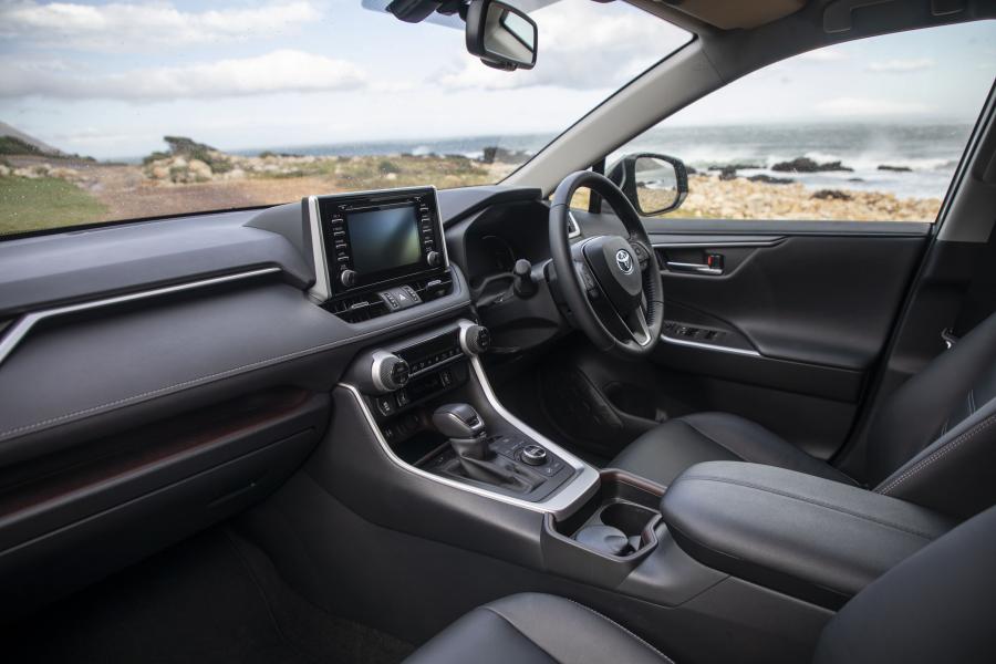 Интерьер Toyota RAV4 VX AWD 2019 года  (ZA) (фото 4 из 29)